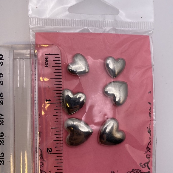 🎁 3 For $15. NWT!! Set of 3 silver tone puffed heart stud earrings - Picture 3 of 3